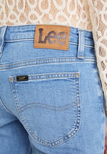 Клешеные брюки