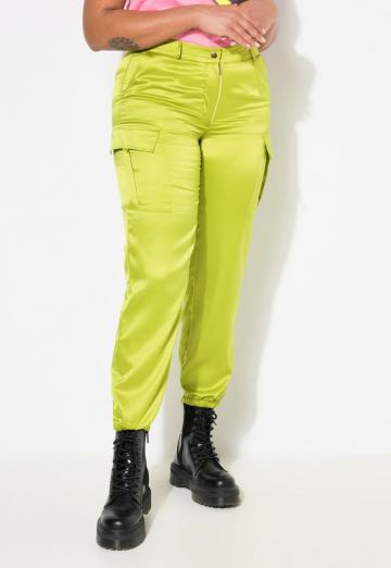 Брюки с накладными карманами