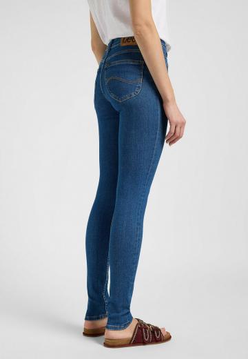 Узкие джинсы