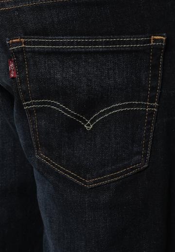 Узкие джинсы