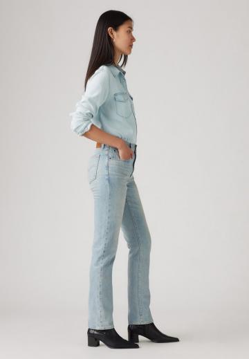 Прямые джинсы