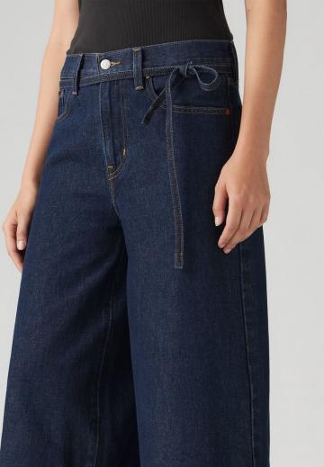 Короткие джинсы