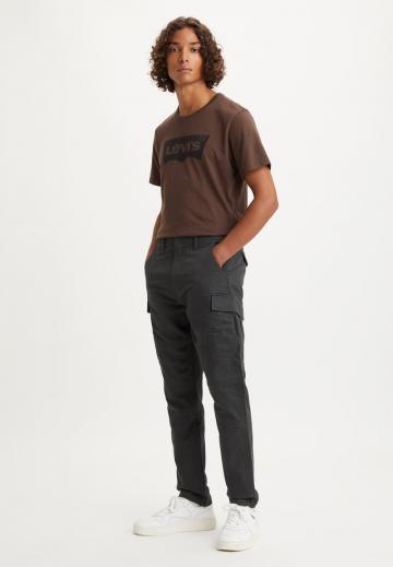 Брюки с накладными карманами