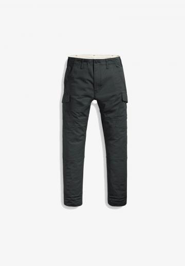 Брюки с накладными карманами