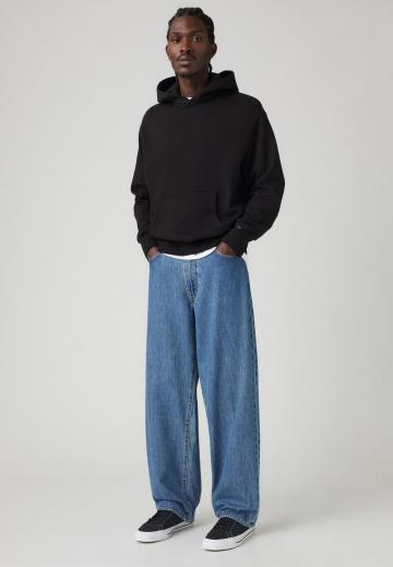 Свободные джинсы