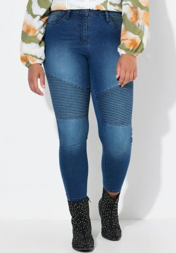 Короткие джинсы