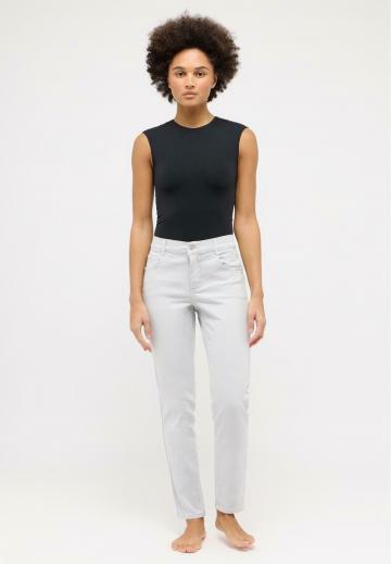 Узкие джинсы