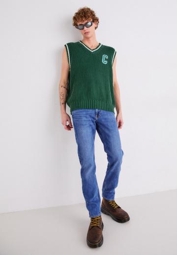 Прямые джинсы