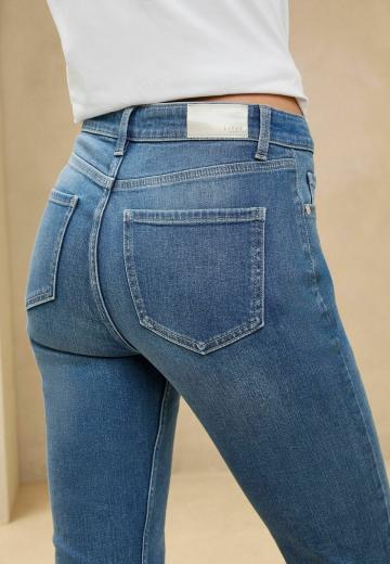 Клешеные брюки