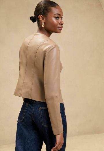 Короткая куртка