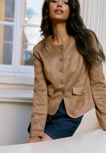 Короткая куртка