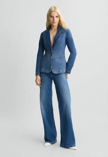 Клешеные джинсы