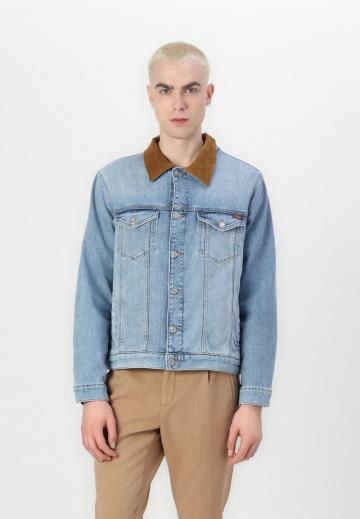 Джинсовая куртка
