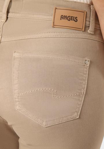 Короткие джинсы