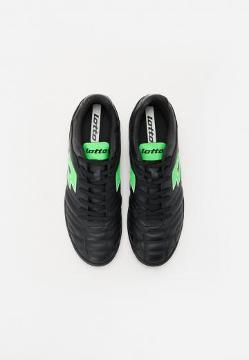 Футбольные бутсы