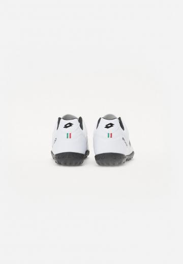 Футбольные бутсы