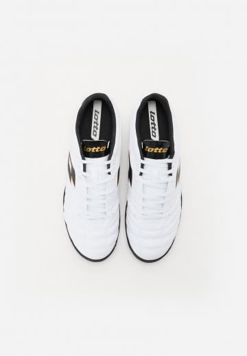 Футбольные бутсы