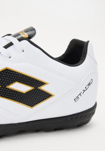 Футбольные бутсы