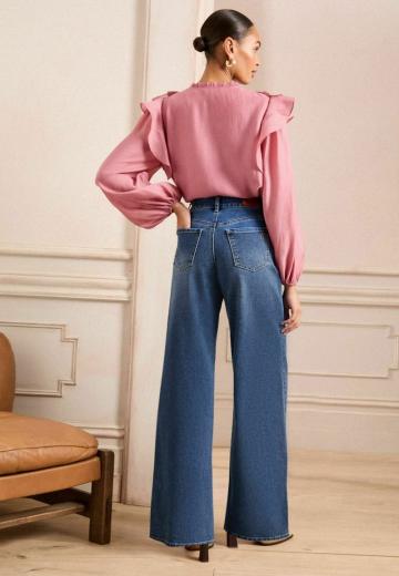 Клешеные джинсы