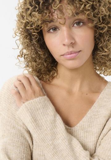 Длинный пуловер