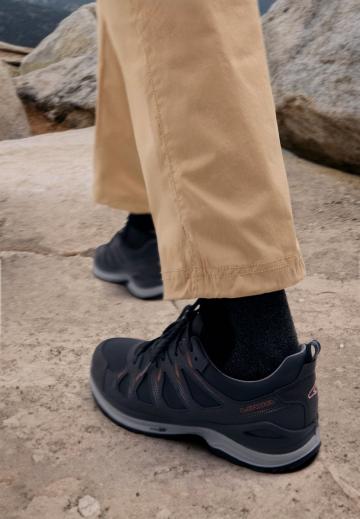 Походная обувь