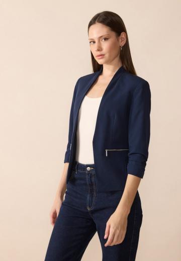 Блейзер с накладными карманами