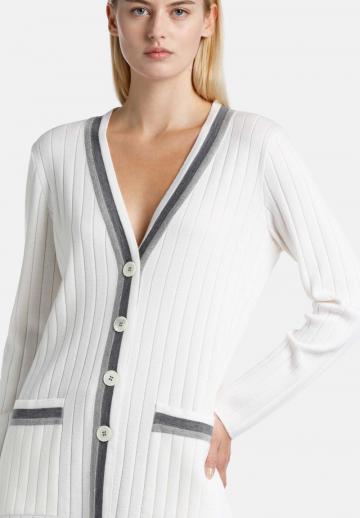 Длинный жилет