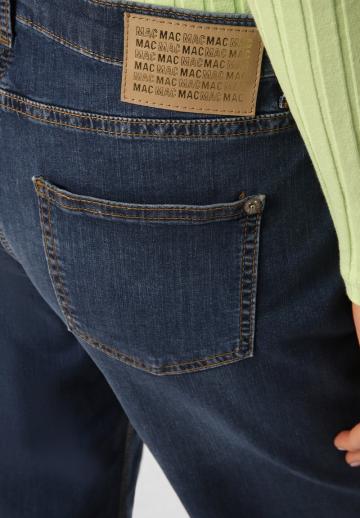 Короткие джинсы