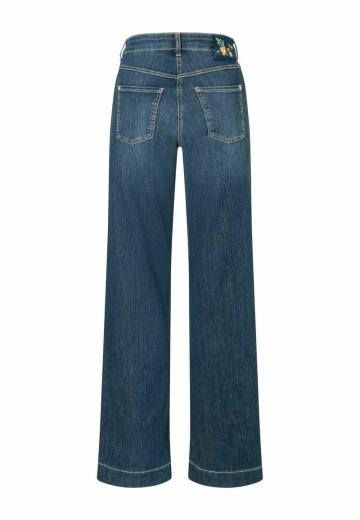 Клешеные джинсы