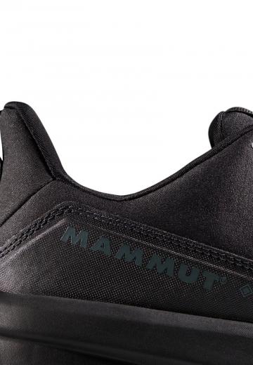 Походные кроссовки