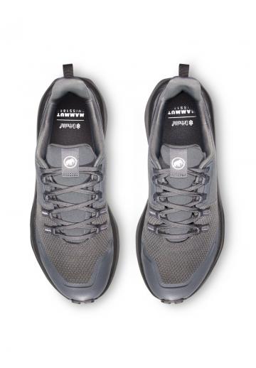 Походные кроссовки