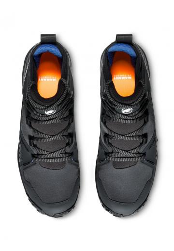 Походные ботинки