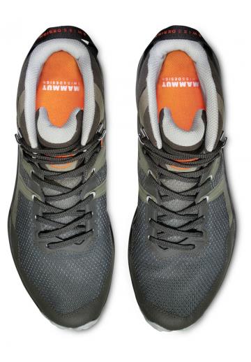 Походные ботинки