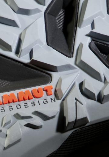 Походные ботинки