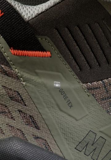 Походные ботинки