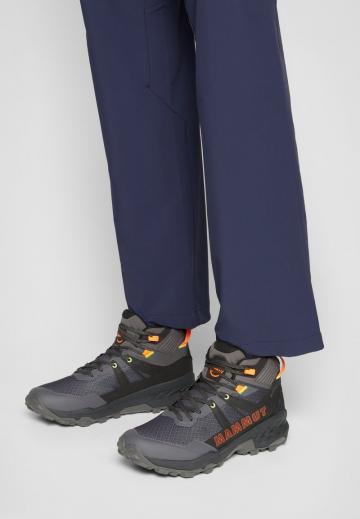 Походные ботинки