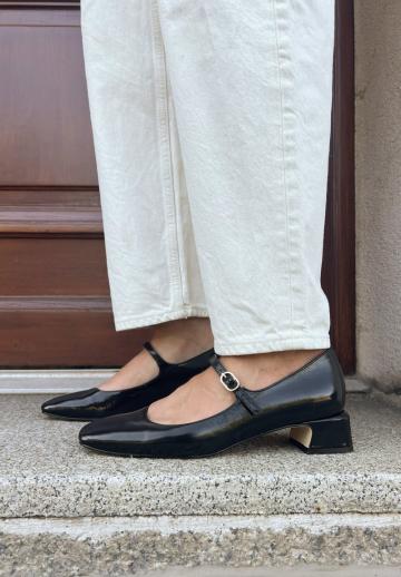 Туфли с ремешком