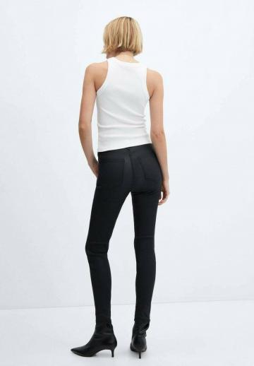 Узкие джинсы