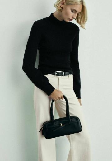 Клешеные джинсы