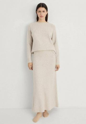 Длинный пуловер