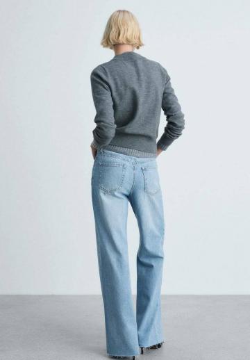 Прямые джинсы