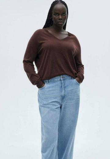 Прямые джинсы