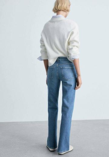 Прямые джинсы