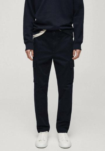 Брюки с накладными карманами