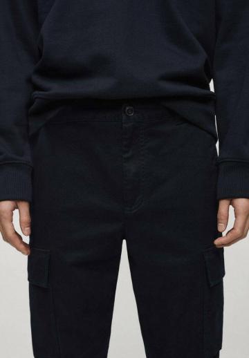 Брюки с накладными карманами