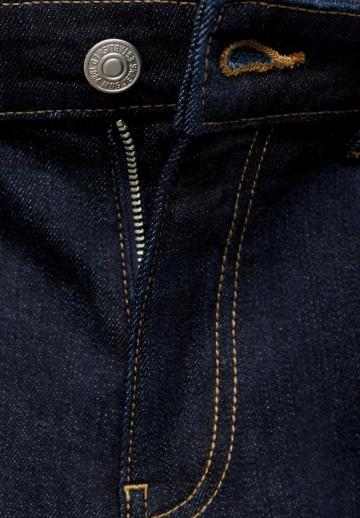 Клешеные джинсы