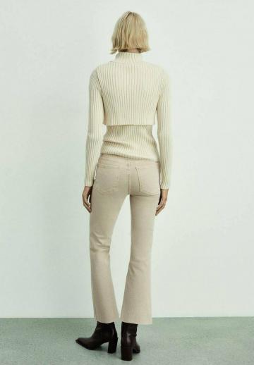 Клешеные джинсы