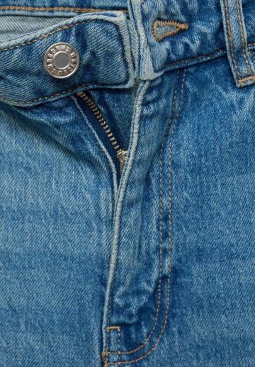 Клешеные джинсы