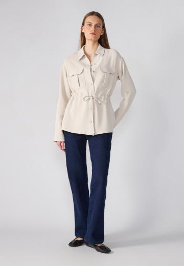 Куртка с накладнымит карманами