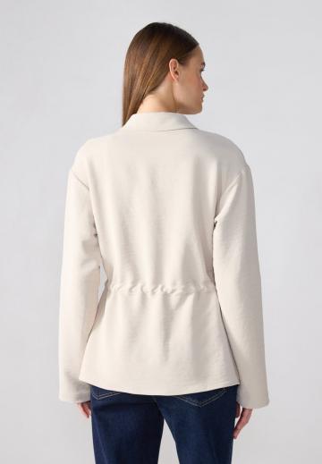 Куртка с накладнымит карманами